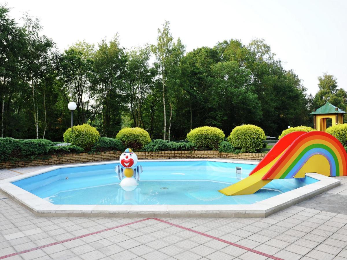 Spacious Home With A Fireplace At 3 Km From Baarle-Nassau Eksteriør bilde