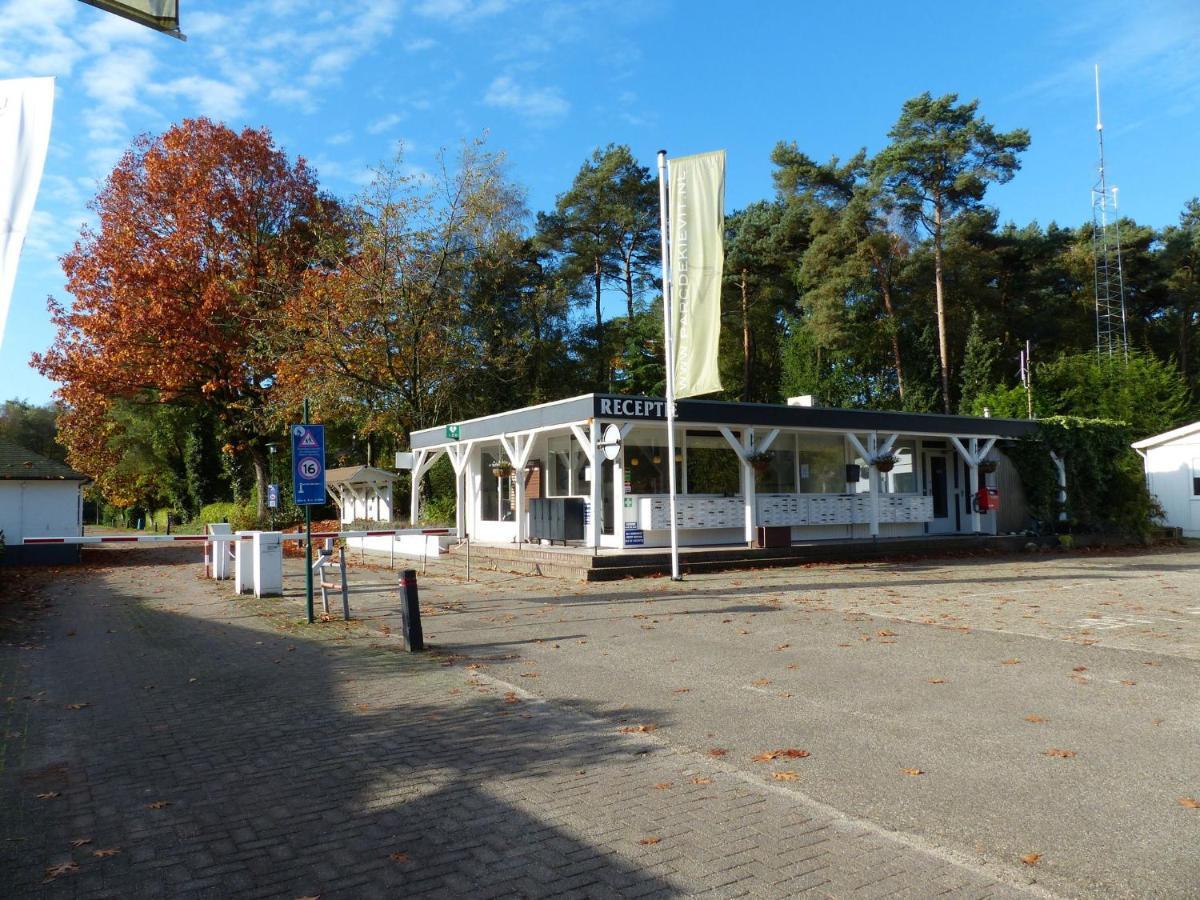Spacious Home With A Fireplace At 3 Km From Baarle-Nassau Eksteriør bilde