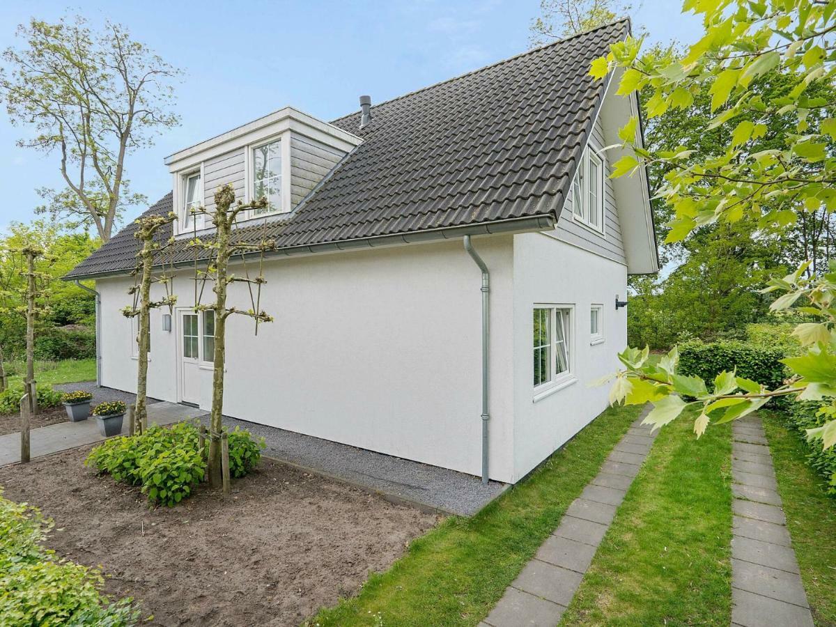 Spacious Home With A Fireplace At 3 Km From Baarle-Nassau Eksteriør bilde